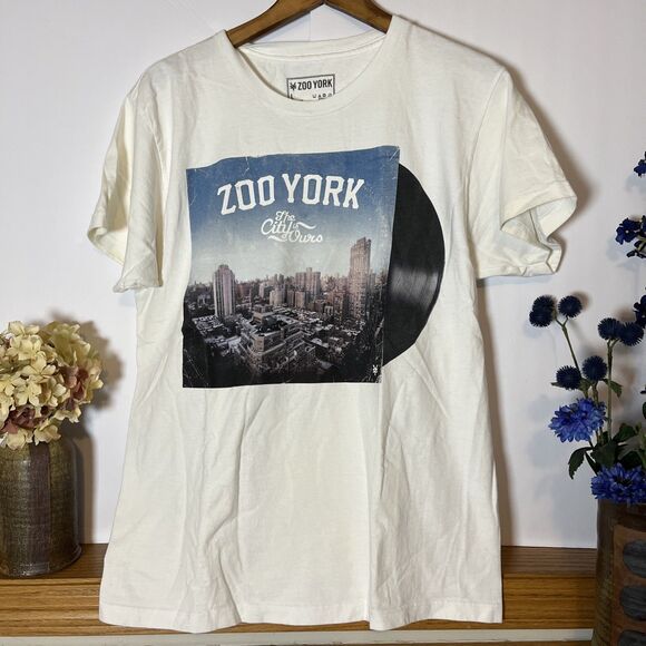 Men's Y2K Zoo York NYC Skateboard Graphic T-Shirt Size L - Picture 1 of 4